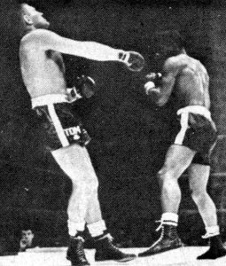 TOM McNEELEY vs FLOYD PATTERSON - IMAGE #2